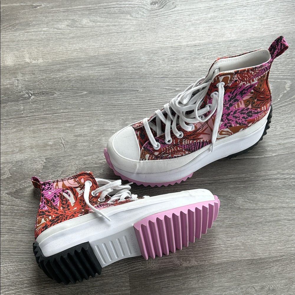 Converse Women's High-Top Sneakers in Pink and Black size 8